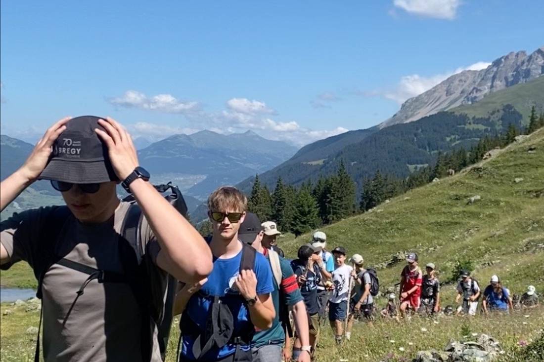 Wanderung über die Alpweiden im Sommerlager